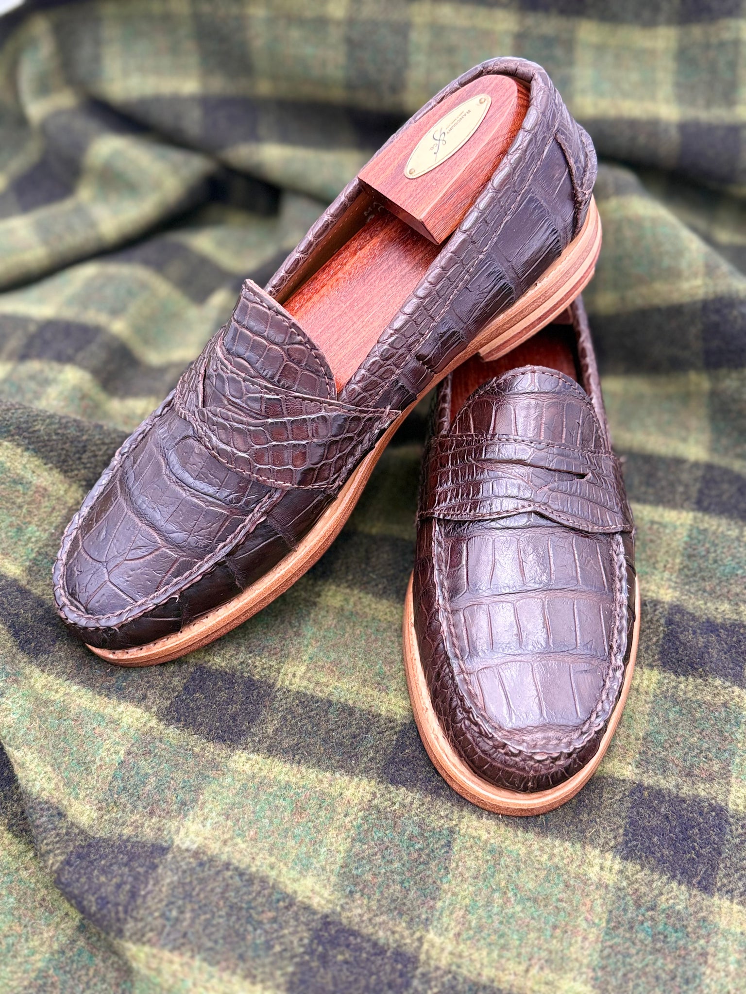 Pinch Penny Loafers - Chocolate Burnished Alligator (OUTLET)